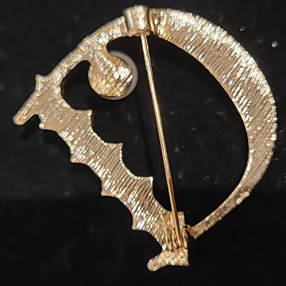 New Rhinestone and Pearl Brooch - Picture 3 of 3